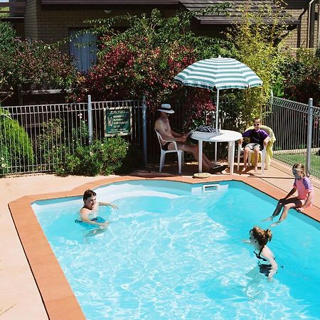 Sandpiper Holiday Apartments Lakes Entrance Extérieur photo