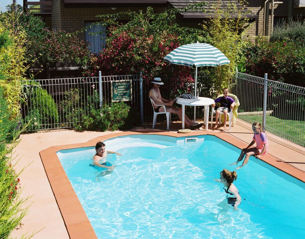Sandpiper Holiday Apartments Lakes Entrance Extérieur photo